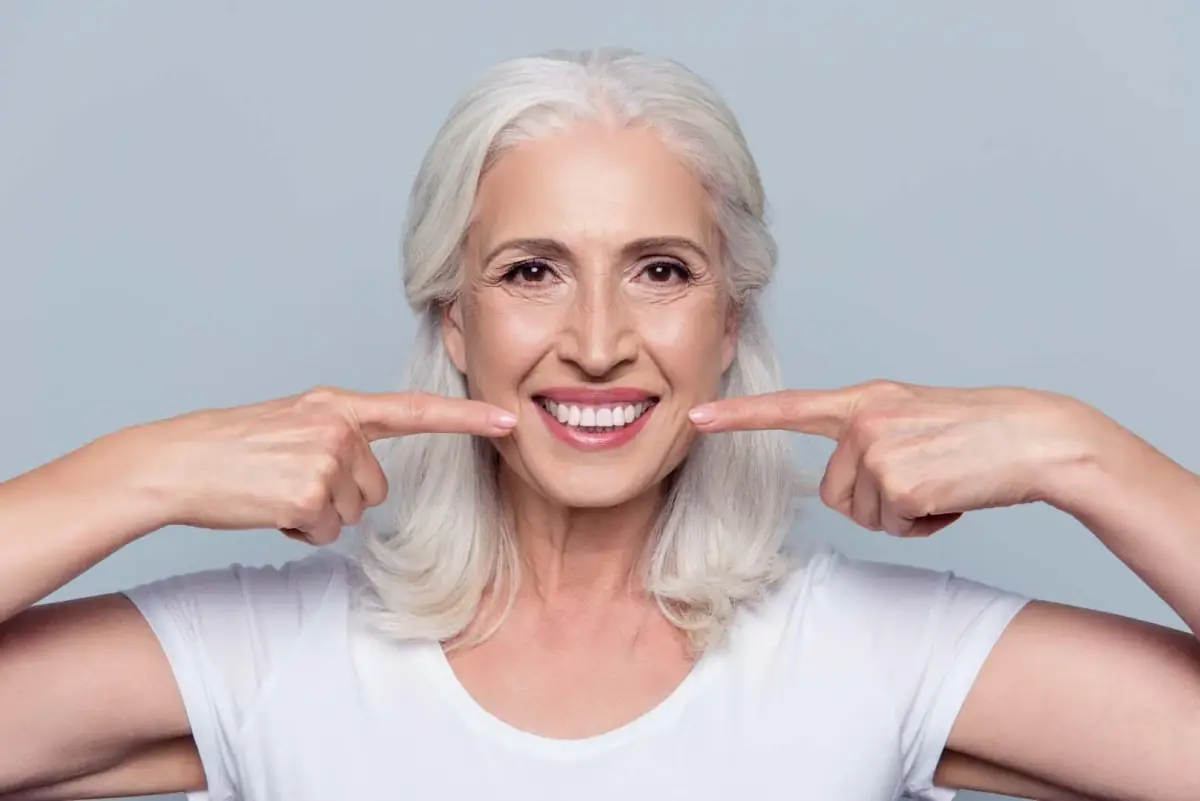 Teeth whitening for a smile makeover